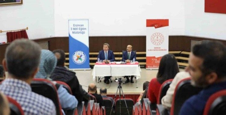Erzincan’da eğitim öğretim faaliyetleri üzerine istişarelerde bulundu
