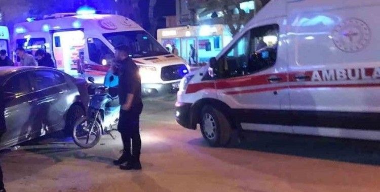 Bilecik’te meydana gelen trafik kazasında hem yaya hem de motosiklet sürücüsü yaralandı
