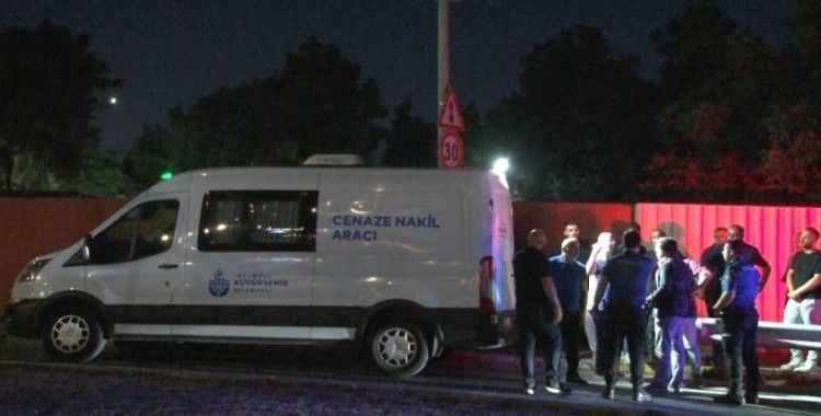 Küçükçekmece’de boş arazide ceset bulundu
