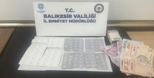 Bandırma'da uyuşturucu taciri vatandaşın ihbarı üzerine tutuklandı