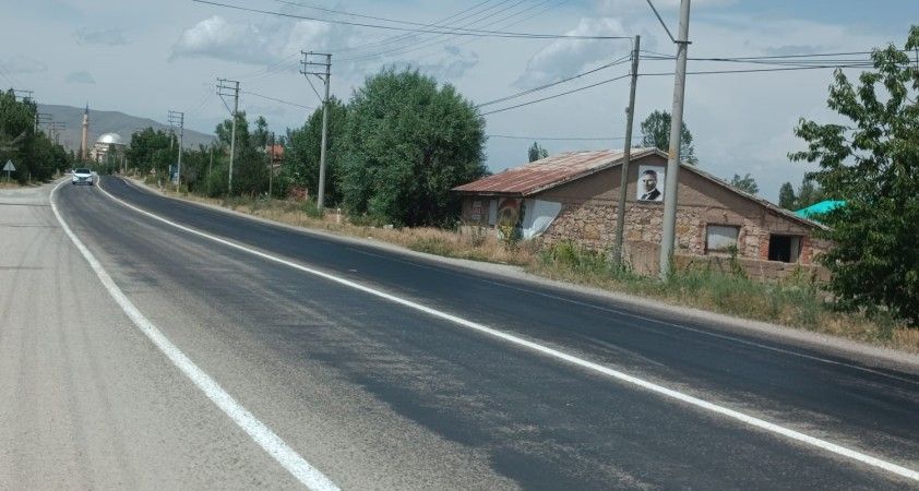 (ÖZEL) Aşırı Sıcaklardan Dolayı Asfalt Eridi