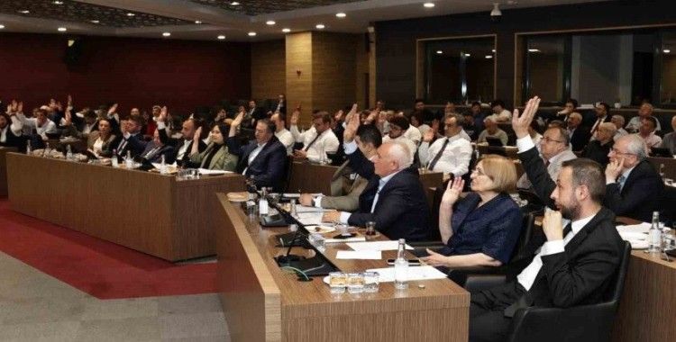 Kütahya’da 100 milyon TL’lik sermaye artırımı isteği, AK Parti ve MHP’li meclis üyelerinin oyalarıyla reddedildi
