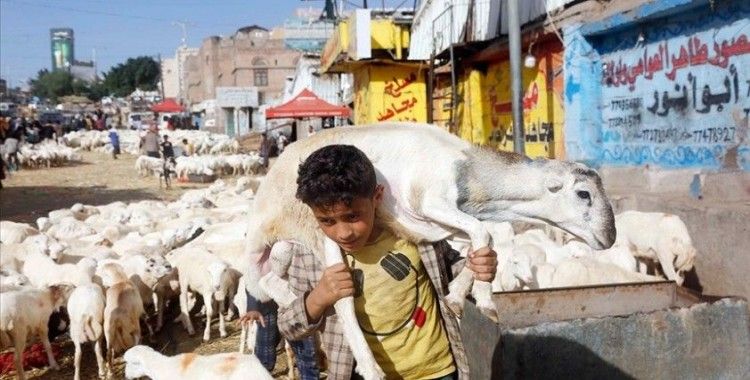 Ekonomik kriz Yemenlilerin bayram sevincine gölge düşürüyor