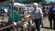 Başkan deveciler kurban pazarını ziyaret etti
