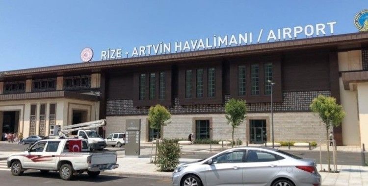 Rize-Artvin Havalimanını 5 ayda 425 bin 967 kişi kullandı
