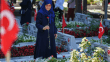 Şehit aileleri kurban bayramının ilk gününde Edirnekapı Şehitliği'ni ziyaret etti