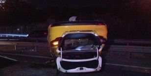 Ümraniye’de yolcu taşıyan ticari taksi takla attı: 1 yaralı