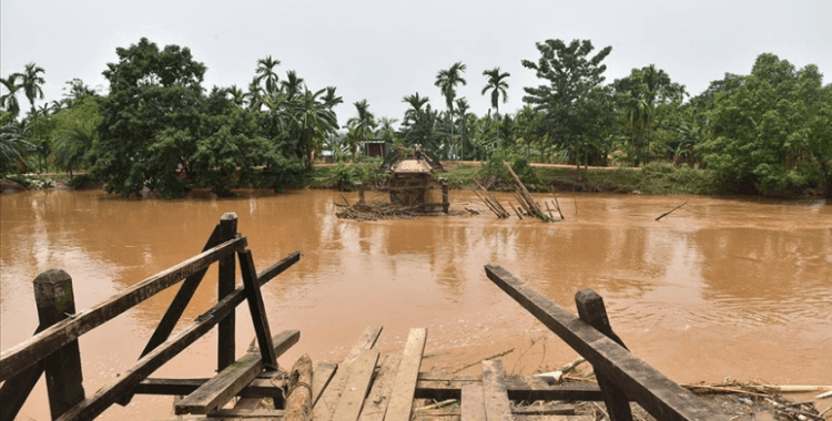Hindistan'ın Assam eyaletindeki sellerde 27 kişi hayatını kaybetti