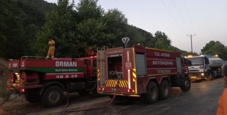Nazilli Belediyesi Kahvederesi’ndeki yangına müdahale etti
