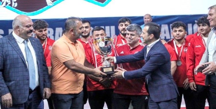 Çorum Belediyespor güreş takımı ikinci oldu
