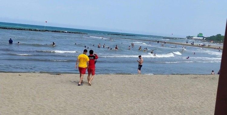 OSKEM ekipleri, bayram tatilinde boğulma tehlikesi geçiren 11 kişiyi kurtardı
