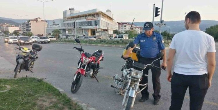 5 motosiklet trafikten men edildi, binlerce lira para cezası kesildi
