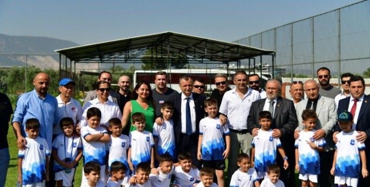 Yunusemre’de yaz spor okulları açıldı
