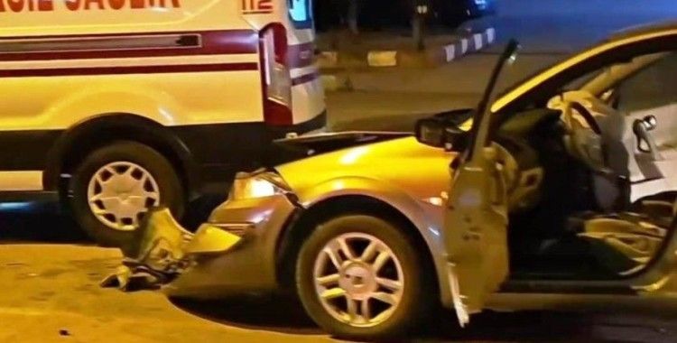 Konya'da 2 otomobil çarpıştı: 2 yaralı
