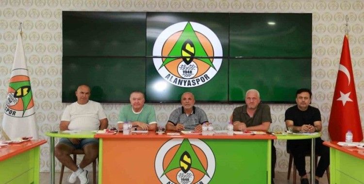 Alanyaspor’da yeni sezonun ilk toplantısı yapıldı
