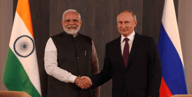 Hindistan Başbakanı Modi, Rusya Devlet Başkanı Putin'le telefonda görüştü