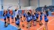 Yunusemre’de yaz spor okulu voleybol kursları yoğun ilgi görüyor
