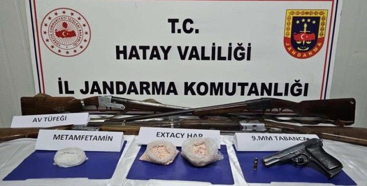 Evinde uyuşturucu madde ve silah ele geçirilen şahıs tutuklandı