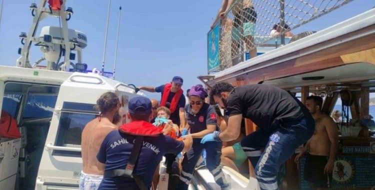 Fethiye’de gezi teknesinde yaralanan vatandaş tahliye edildi
