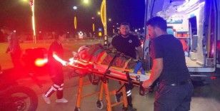 Otomobile çarpmamak için manevra yapan motosikletli yaralandı
