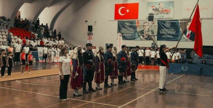 Aydın’da Yaz Spor Okulları, kapılarını gençler için açtı
