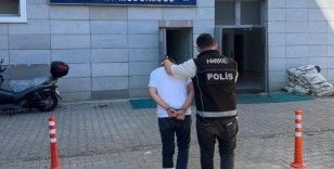 9 yıl 7,5 ay hapis cezasıyla aranan şahsı polisler yakaladı