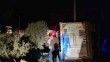 İzmir’de devrilen kamyonun sürücüsü hayatını kaybetti
