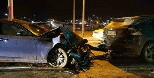 Antakya’da 2 otomobilin çarpıştığı kazada 1 kişi yaralandı
