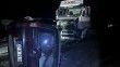 Mardin’de tır ile hafif ticari araç çarpıştı: 2 yaralı
