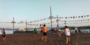 Köyceğiz’de Plaj Hentbol Turnuvası gösteri maçı ile başladı

