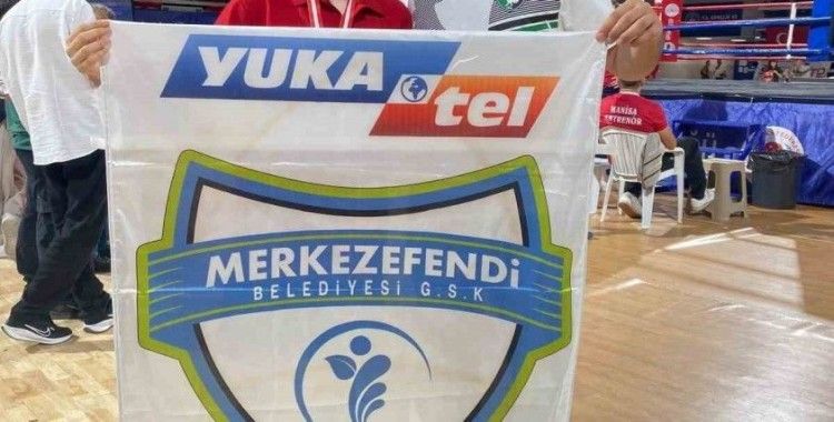 Merkezefendi’nin genç boksörü Türkiye üçüncüsü oldu
