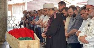 Rize’de silahlı kavgada hayatını kaybeden eski belediye başkanı toprağa verildi
