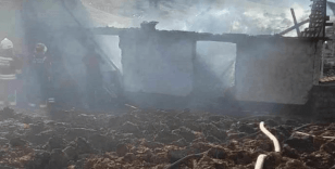 Konya'da samanlık ve kömürlük yangını