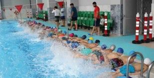 Bozdoğan Yarı olimpik Yüzme Havuzu’nda ilk kulaç atıldı
