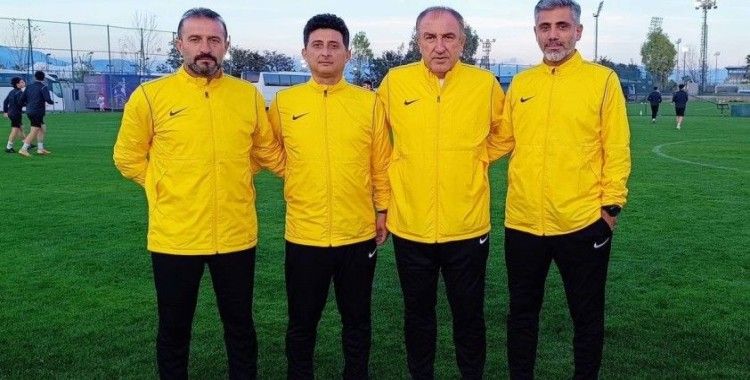 Bayburtspor teknik direktör Uzunköprü ile yola devam edecek
