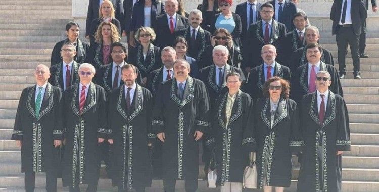 Uyuşmazlık Mahkemesi Başkanı Güleç, Anıtkabir’i ziyaret etti
