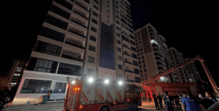 Diyarbakır'da binada çıkan yangında 4 kişi dumandan etkilendi