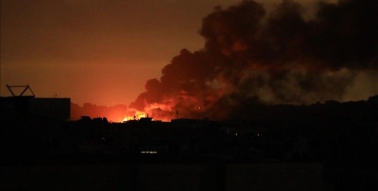 İsrail, Gazze kentinin farklı bölgelerine hava saldırıları gerçekleştirdi