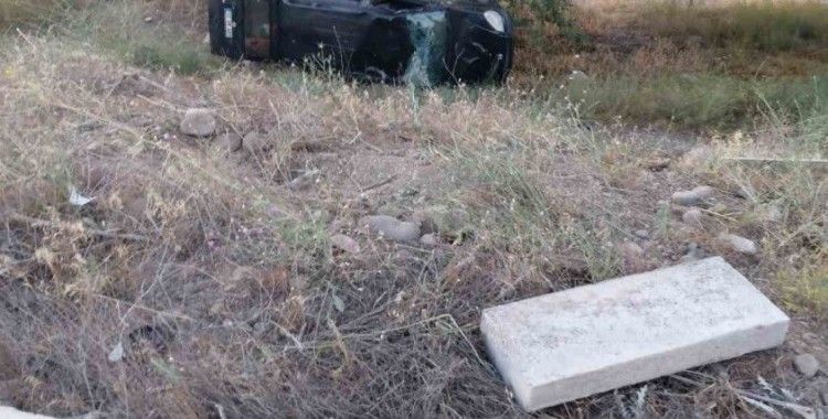 Şarampole devrilen hafif ticari araçta 7 kişi yaralandı
