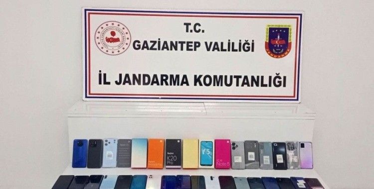 Gaziantep’te 2 milyon lira değerinde kaçak telefon ele geçirildi
