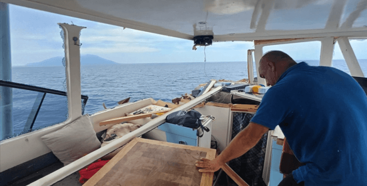 Gökçeada açıklarında avlanan balıkçının teknesine Yunan unsurlarınca hasar verildi