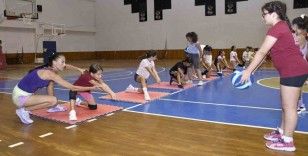 Kuşadası’nda çocuklar yaz spor okuluyla tatili keyifli geçiriyor
