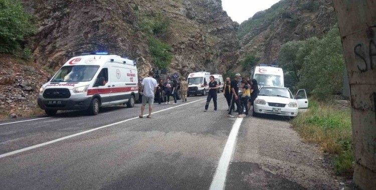 Tunceli’de tünelde kaza: 8 yaralı
