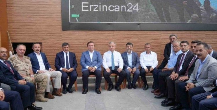 Erzincan’da bin kişiye aşure ikramı
