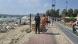 Kuşadası Belediyesi Zabıta Müdürlüğü plajlardaki fırsatçılara göz açtırmıyor
