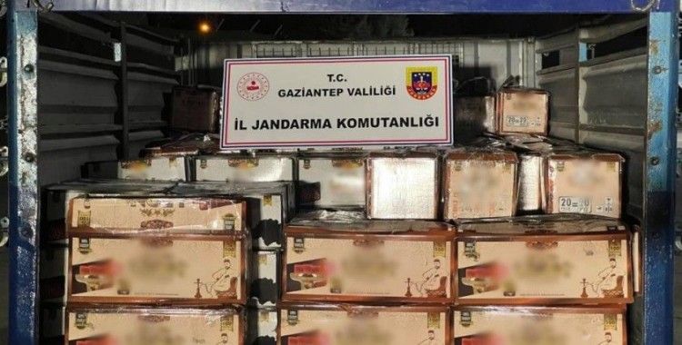 Gaziantep'te 2 ton 250 kilogram kaçak nargile tütünü ele geçirildi