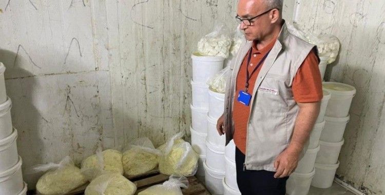 Gaziantep'te 1 ton 112 kilogram kaçak peynir ele geçirildi
