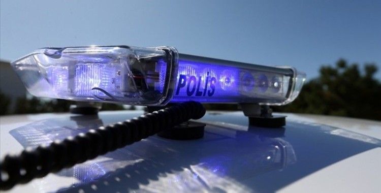 İzmir merkezli FETÖ operasyonunda 10 gözaltı