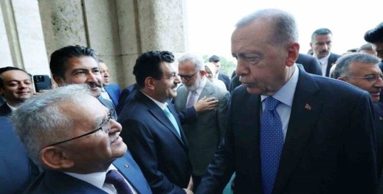 Başkan Büyükkılıç, Cumhurbaşkanı Erdoğan ile görüştü Kayserililere selamlarını iletti
