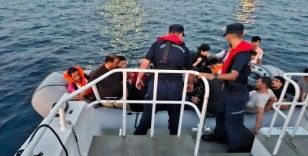 Ayvalık açıklarında 11’i çocuk 30 düzensiz göçmen yakalandı
